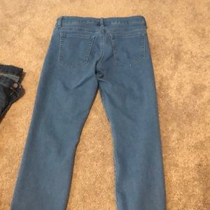 Forever 21 stretchy skinny leg ankle jeans